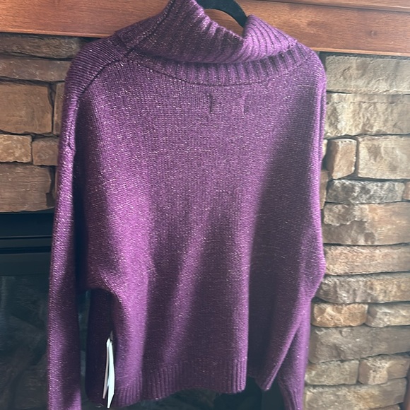 UGG Lylah Roll-neck Sweater Metallic - Picture 6 of 8